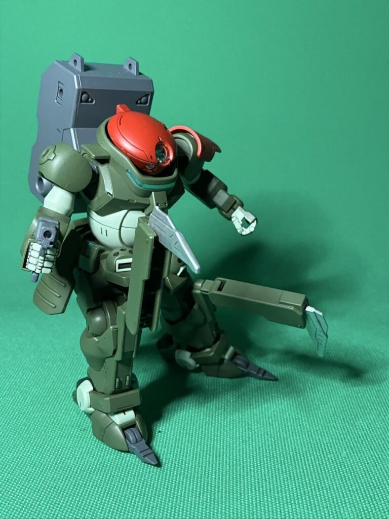 グリモアレッドベレー 完成品 シザークロウ 右正面